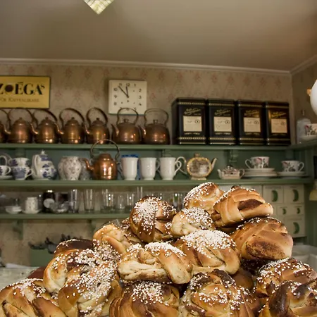 Garvaregården Hotel , B&B och Café-3